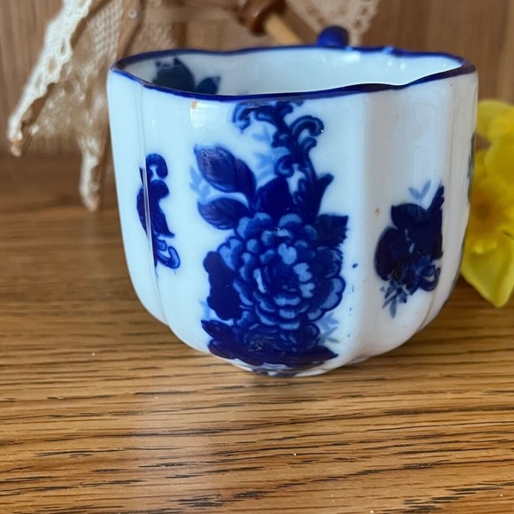 Vintage Tea Cup Flow Blue Unmarked Small 2 1/4” - Picture 5 of 11